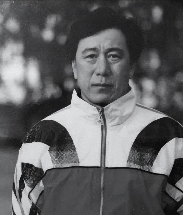 2026世界杯官方软件安装-他是中国足球教父，徐根宝是他的徒弟，93岁精神矍铄，桃李满天下