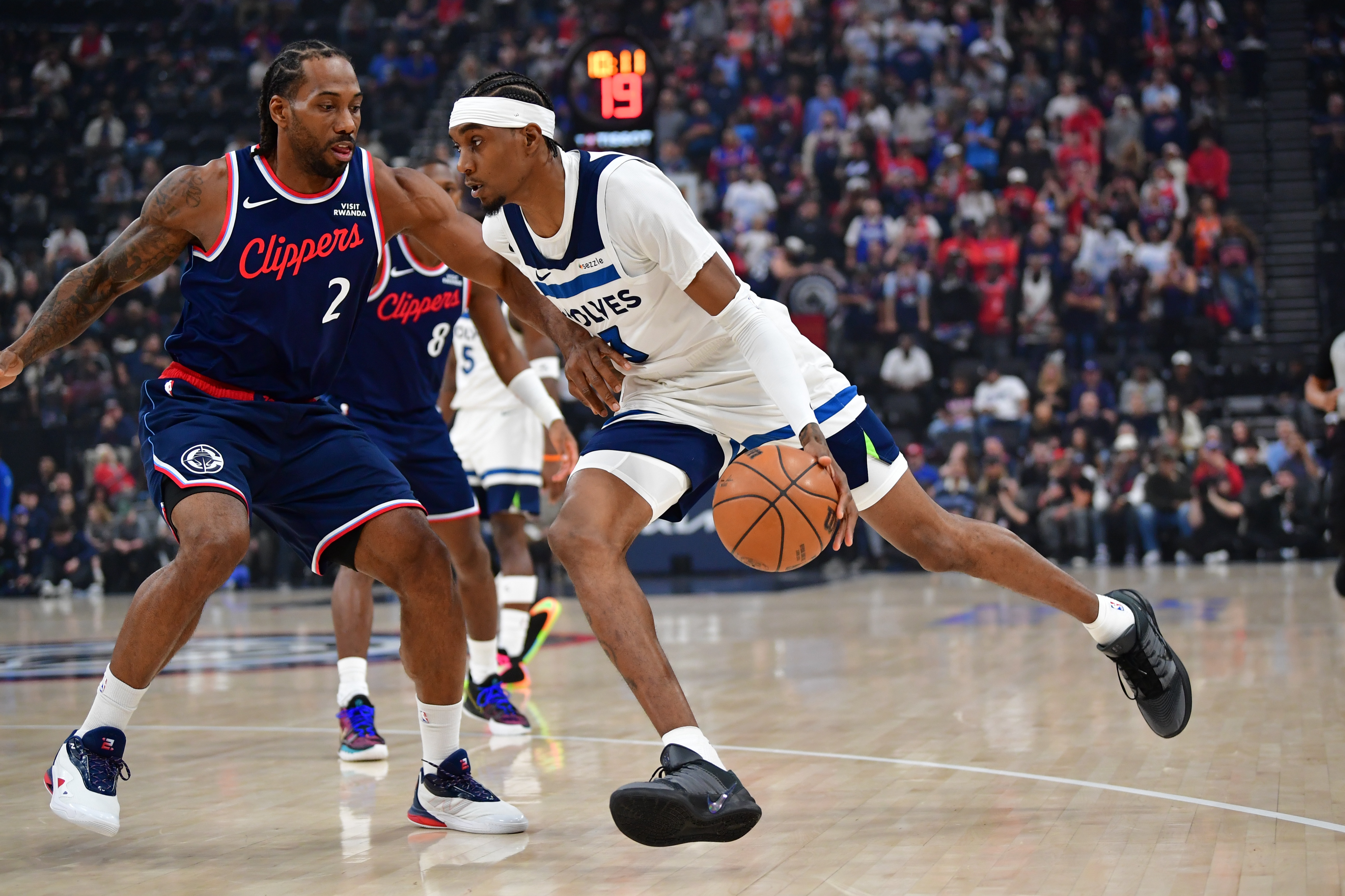 2026世界杯高清赛事直播-听说你很能防？伦纳德近2次面对麦丹 场均43分&amp;三分命中率55.0%