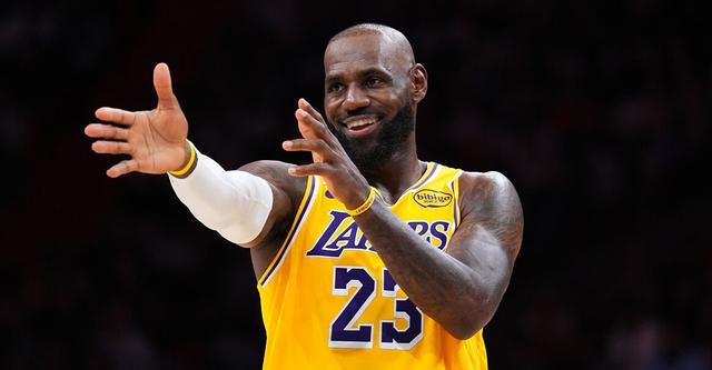 2026世界杯客户端更新-湖人正式锁定季后赛席位 詹姆斯生涯19次进入季后赛历史第一