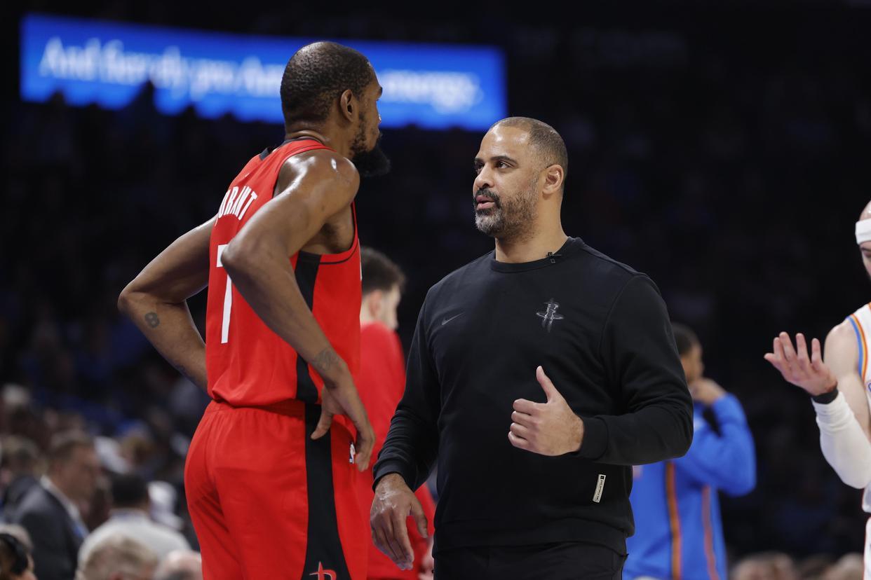 2026世界杯客户端更新-奥科吉再获重用！火箭新2阵亮相：主打1大4小阵容，护筐三分兼顾